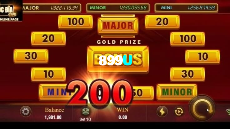 899U casino presented on mobile device in Pakistan with slots and live games